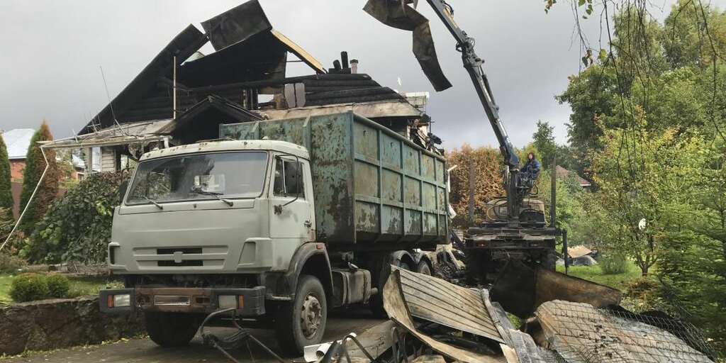 Вывоз мусора после пожара с утилизацией в Санкт-Петербурге в октябре