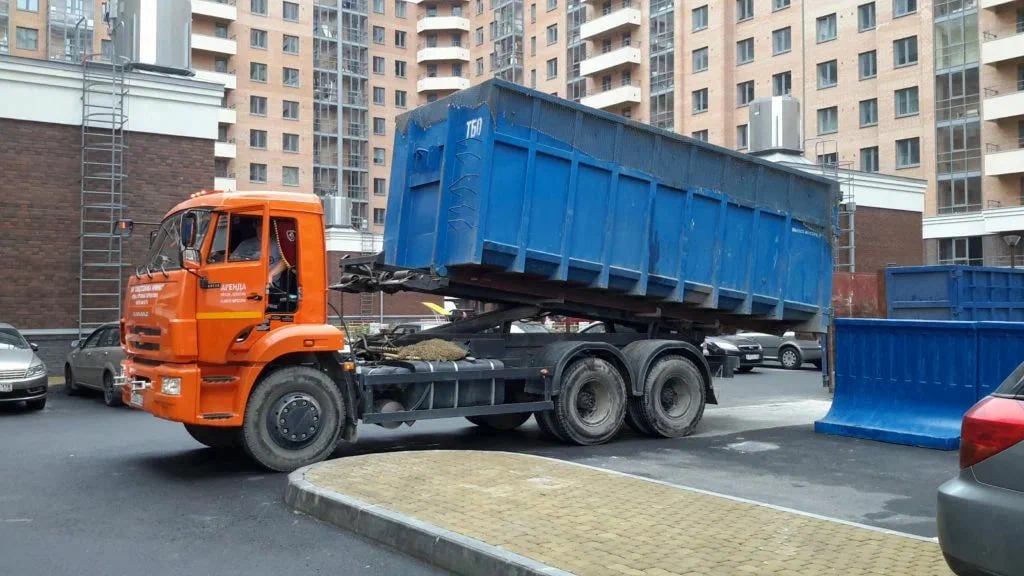 Аренда пухто для вывоза строительного и бытового мусора в Санкт-Петербурге в октябре
