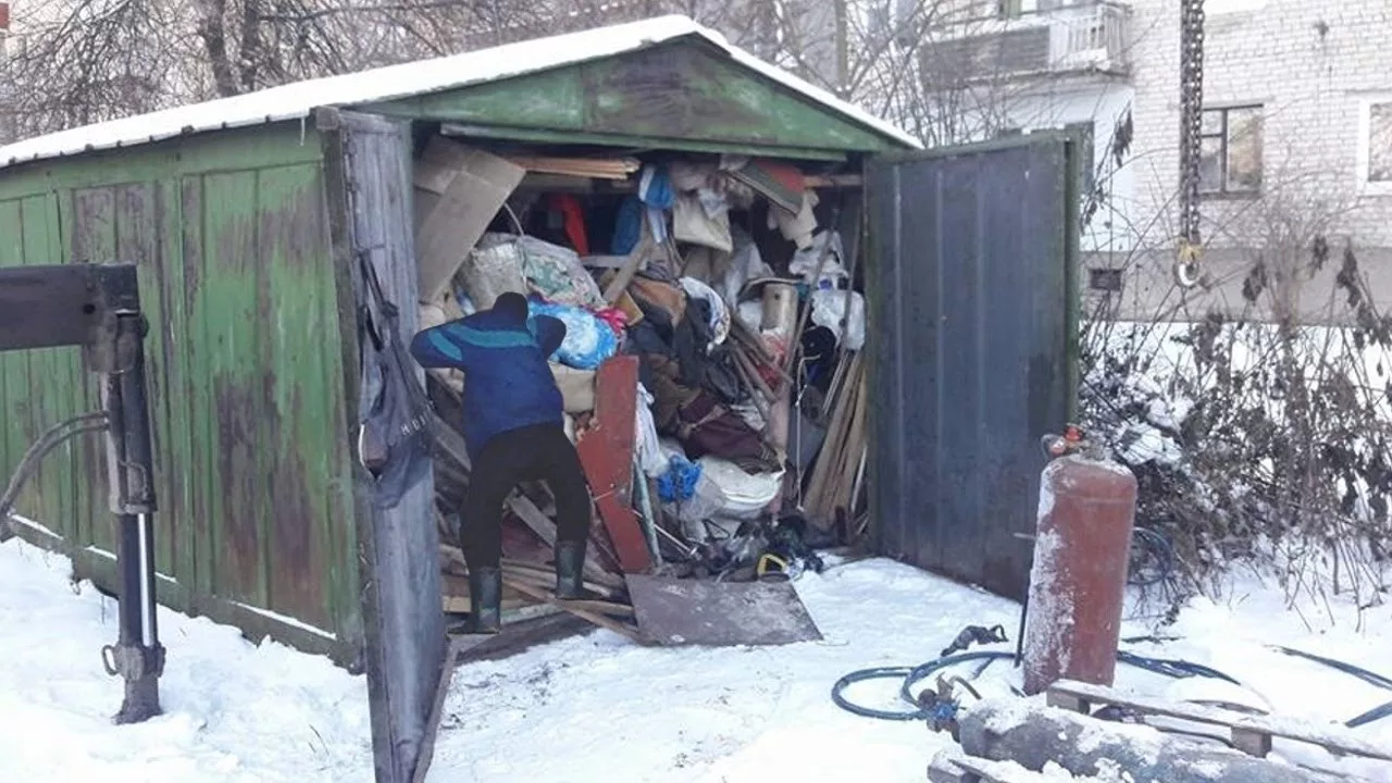 Вывоз мусора из гаража с гарантией чистоты в Санкт-Петербурге в октябре